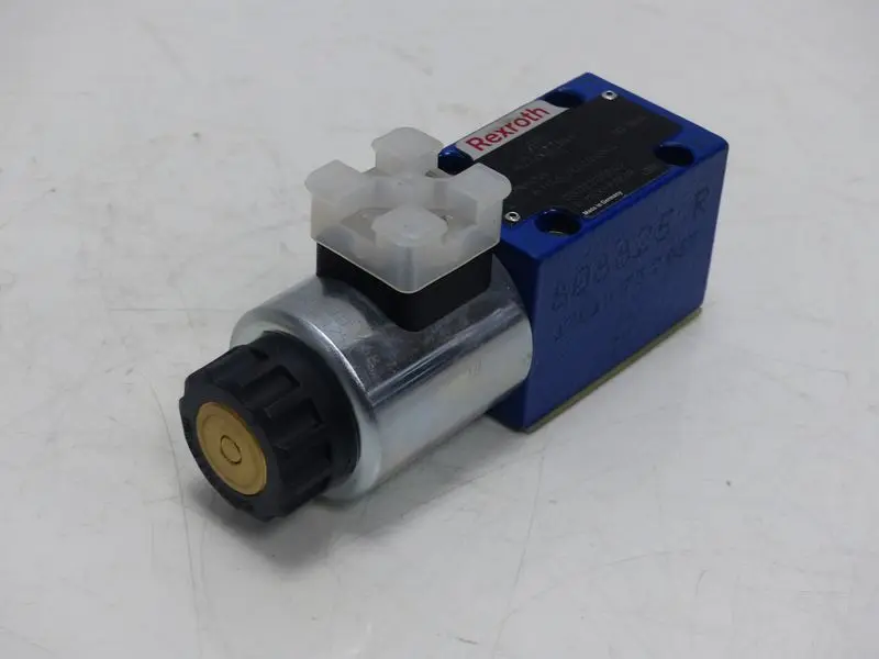 Produktfoto 1 von Rexroth R900549534 4 WE 6 HA62/EG24N9K4 Wegeventil NEUWERTIG