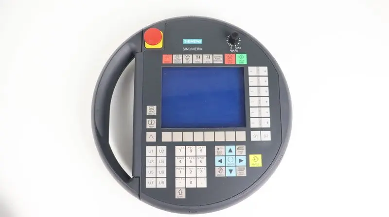 Produktfoto 1 von SIEMENS SINUMERIK HT6 6FC5403-0AA10-0AA0 VER.E TOP ZUSTAND