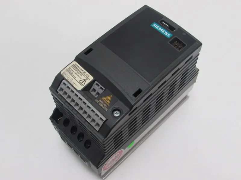 Produktfoto 1 von Siemens Micromaster 410 6SE6410-2UB11-2AA0 230V 0,12kW 0,9A NEUWERTIG TESTED