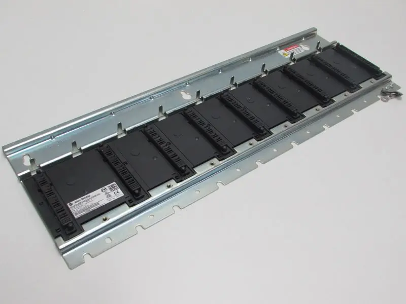 Produktfoto 1 von Allen Bradley Bulletin 2094 8 Axis Slim Power Rail 2094-PRS8 Ser. A TOP ZUSTAND