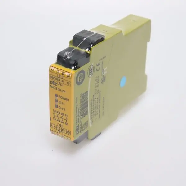 Produktfoto 1 von PILZ PNOZ X2.7P 24-240VAC/DC 3n/o 1n/c ID No.:777306 UNUSED & OVP