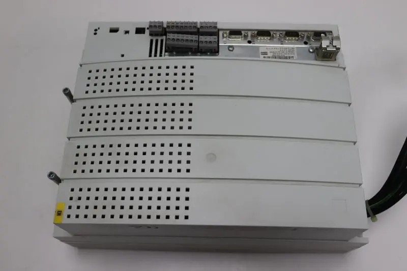 Produktfoto 1 von Lenze Servo Drive EVS9328-KHV531 33.9328HK.2L.20.V531 KUKA 00-103-118