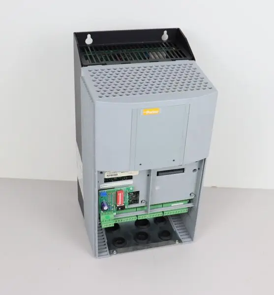 Produktfoto 1 von Parker 590P-53215010-P00-D4A0 590P/0015/500/0011/GR/AN/0/0/0 DC Drive TOP