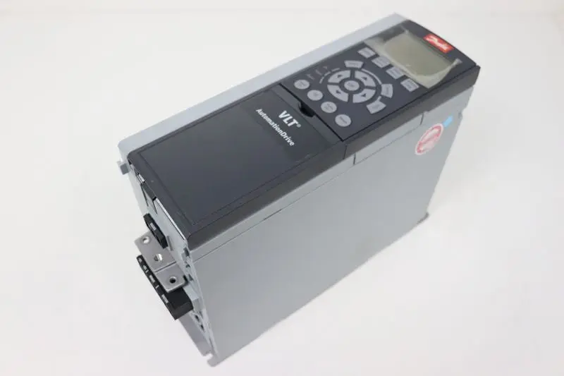 Produktfoto 1 von Danfoss VLT Automation Drive FC-302P2K2T5E20H1BG P/N: 131B0048 TESTED NEUWERTIG