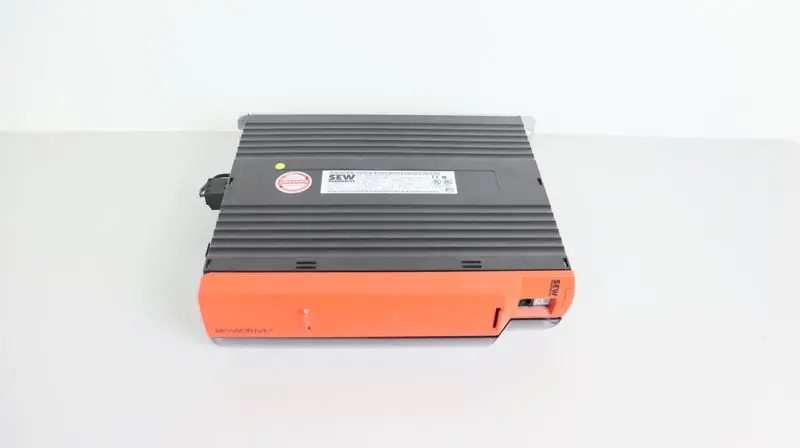 Produktfoto 1 von SEW  Movidrive MDX61B0005-5A3-4-0T 400V 0,55kW +Brems Widerstand BW090 NEUWERTIG