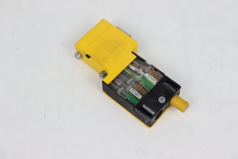 Produktfoto 1 von Pilz Stecker safetyBUS p ID 311040