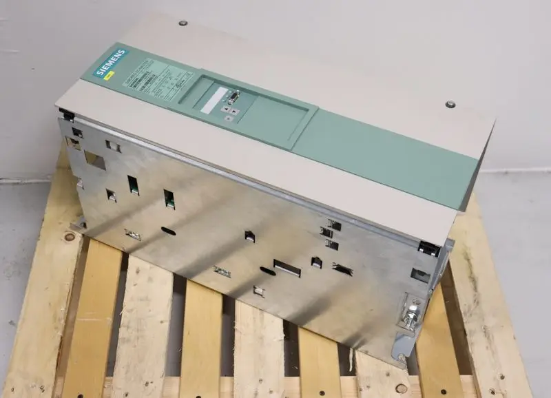 Produktfoto 1 von Siemens Simoreg DC Converter 6RA7081-6DV62-0-Z 400A S00 TOP ZUSTAND