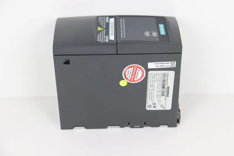 Produktfoto 1 von Siemens Micromaster 440 6SE6440-2AB13-7AA1 240V 0,37kW TESTED TOP ZUSTAND