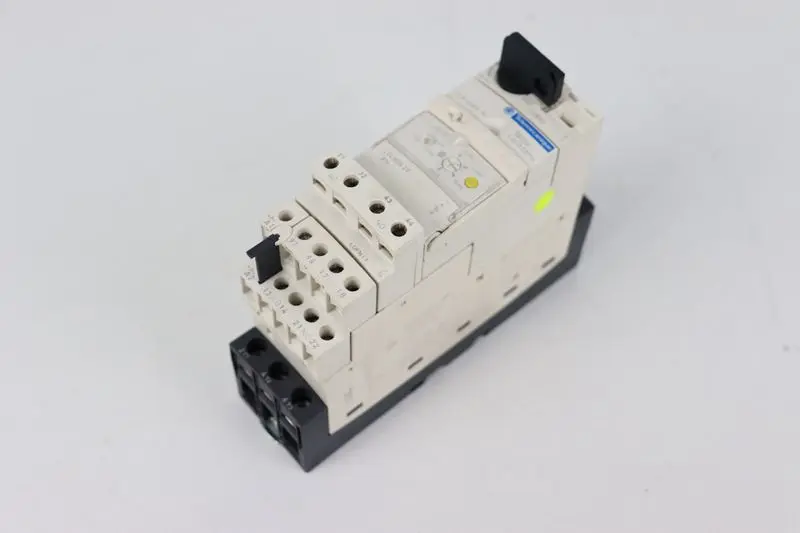 Produktfoto 1 von Schneider Electric TeSys  LUB32 LUCD32FU 15kw 400V STEUEREINHEIT TESTED TOP