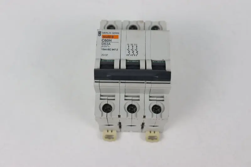 Produktfoto 1 von Merlin Gerin multi 9 C60H D63A Schutzschalter TOP ZUSTAND