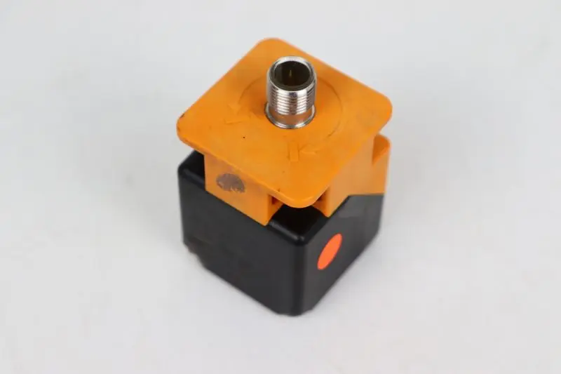 Produktfoto 1 von IFM IM5136 IMC4040-PKG/US Induktiver Sensor GEBRAUCHT GUT