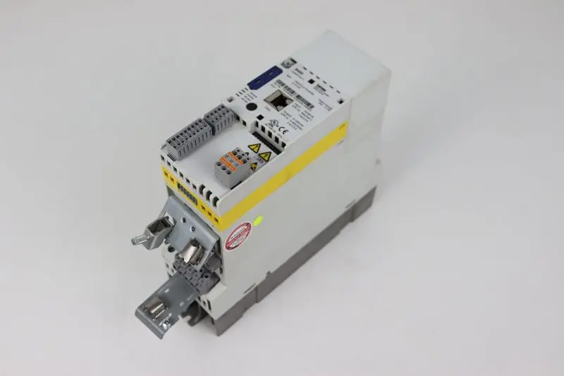 Produktfoto 1 von Lenze 8400 E84AVSCE7514VB0 400V 0,75kw StateLineC TESTED TOP ZUSTAND