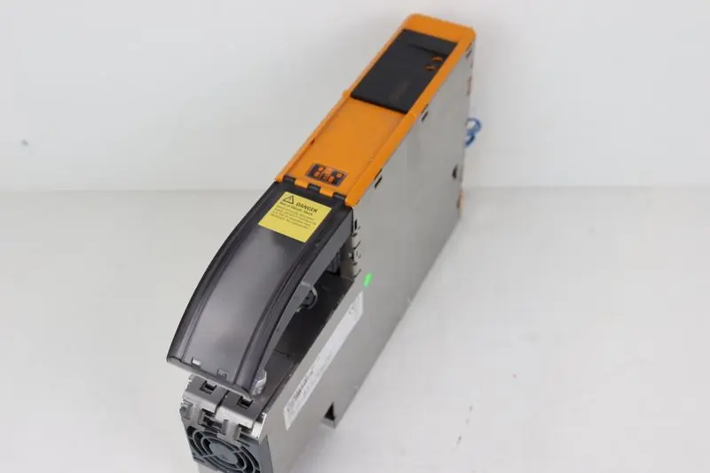 Produktfoto 1 von B&R ACOPOS MULTI  I0028D 8BVI0028HCD8.000-1 NEUWERTIG