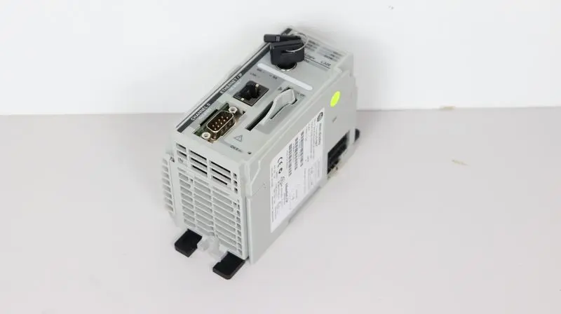 Produktfoto 1 von Allen Bradley CAT 1769-L32E LOGIX 5332E SER. A  F/W REV 1.15 TOP ZUSTAND