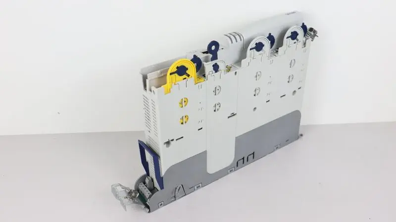 Produktfoto 1 von Lenze Servo Drives 9400 E94ASHE0024 E94ASHE0024B33NNPM TESTED NEUWERTIG