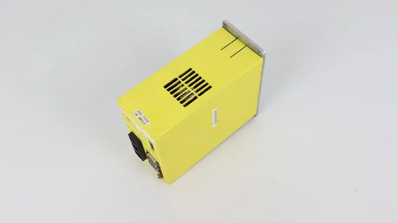 Produktfoto 1 von Fanuc SERVO AMPLIFIER UNIT A06B-6093-H101 Version N TOP Zustand