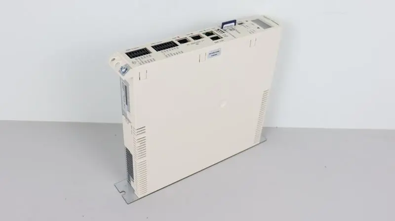 Produktfoto 1 von Schneider Electric Lexium Motion Controller LMC212CAA10014 TESTED NEUWERTIG