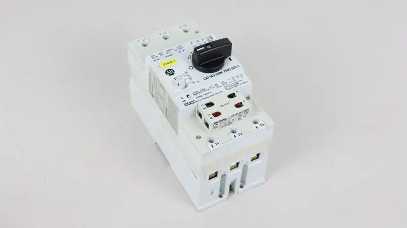 Allen Bradley  CAT 140-cmn-2500 SER C TOP ZUSTAND