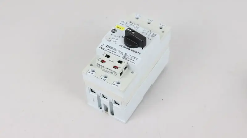 Allen Bradley CAT 140-CMN-4000 SER C TOP ZUSTAND
