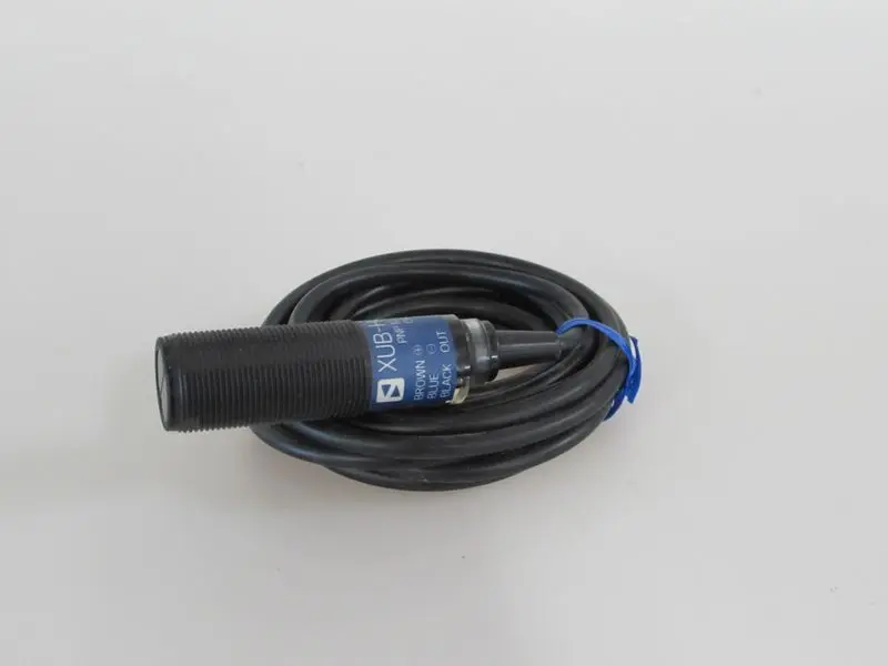 Produktfoto 1 von Telemecanique XUB-H403535 Photoelectric Sensor XUB H403535 NEUWERTIG