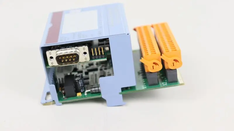 Produktfoto 1 von B&R Automation 7CM211.7 PLC Module CM211 REV.: H0 TOP ZUSTAND