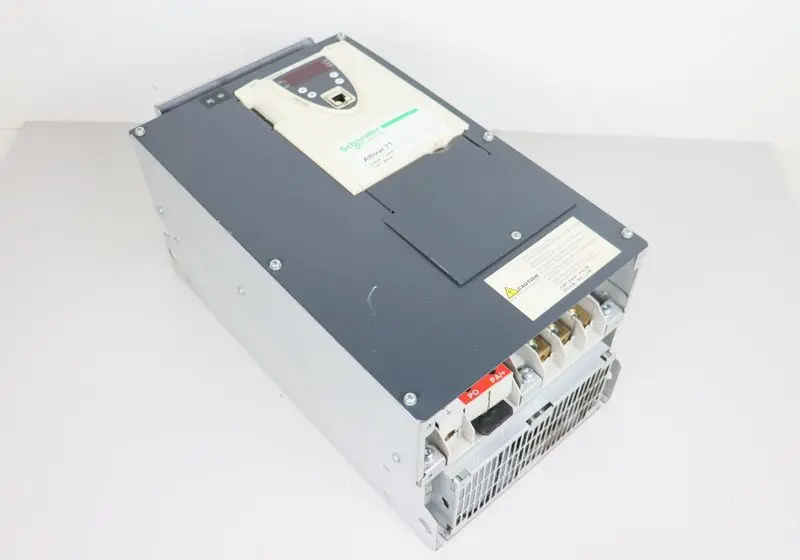 Produktfoto 1 von Schneider ATV71HD22N4 Altivar 71 22kW 380-480V TESTED TOP ZUSTAND