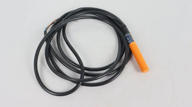 Produktfoto 1 von IFM Electronics Induktiver Sensor IF0001 IF-2002-ABOW TOP ZUSTAND