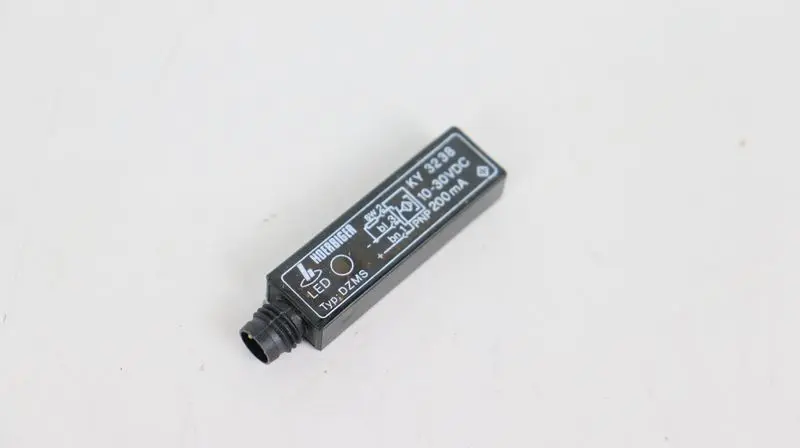 Produktfoto 1 von Hoerbiger-Origa Magnetschalter KY 3238 magnetic switch DZMS 10...30V NEUWERTIG