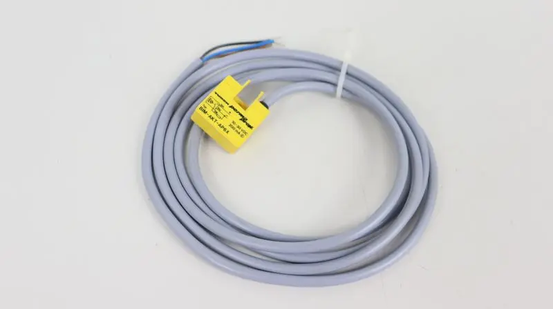 Produktfoto 1 von Turck Magnetfeld-Sensor BIM-AKT-AP6X TOP ZUSTAND