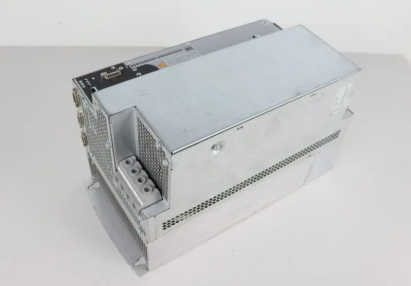 Produktfoto 1 von LUST LTI Motion CDD54 Servo Drive CDD54.045 ,W2.1 400V 37A 22kW Tested NEUWERTIG
