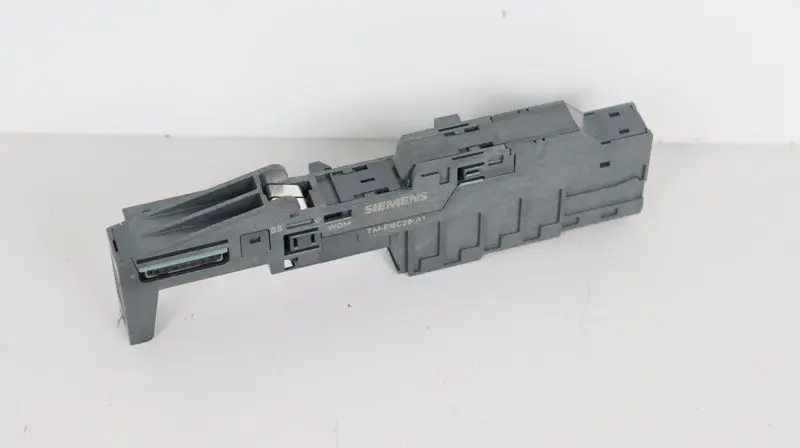 Produktfoto 1 von Siemens Simatic S7 ET 200S 6ES7 193-4CA50-0AA0 6ES7193-4CA50-0AA0 TOP ZUSTAND