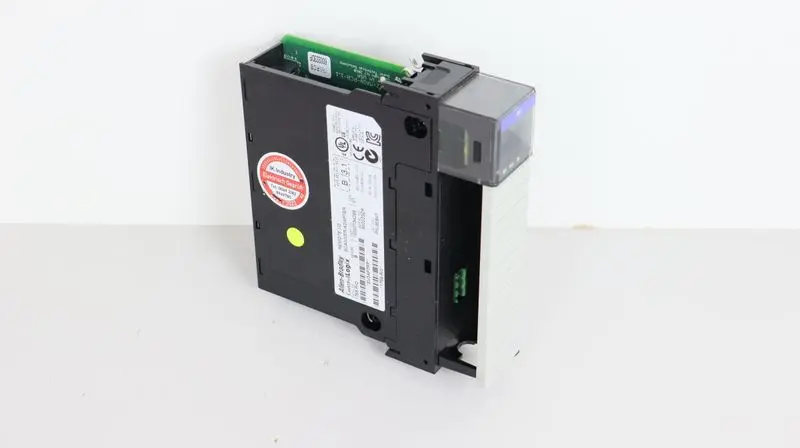 Produktfoto 1 von Allen Bradley Remote I/O Scanner/Adapter 1756-RIO B Ver. 01 FW 3.1 TOP & TESTED