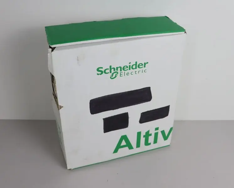 Produktfoto 1 von Schneider Electric Altivar ATV32HU30N4 3kW 400V 3HP NEUWERTIG TESTED OVP