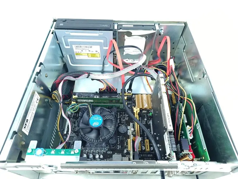 Produktfoto 1 von Beckhoff C6150 ASUS DIGI + Hilscher CIF50-DPS + VRM LGA1150 GFM VP-PC + CP9035