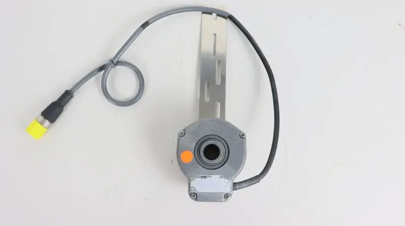 Produktfoto 1 von Baumer Inkrementale Drehgeber ITD 23 A4 Y2 128H BX K10SK4 S 14 HTL NEUWERTIG