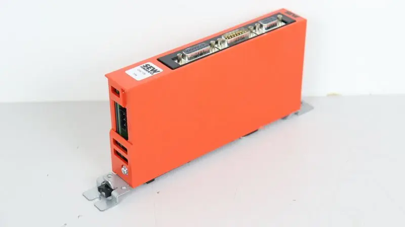 Produktfoto 1 von SEW EURODRIVE DAE70B 18243797 SPLITBOX NEUWERTIG