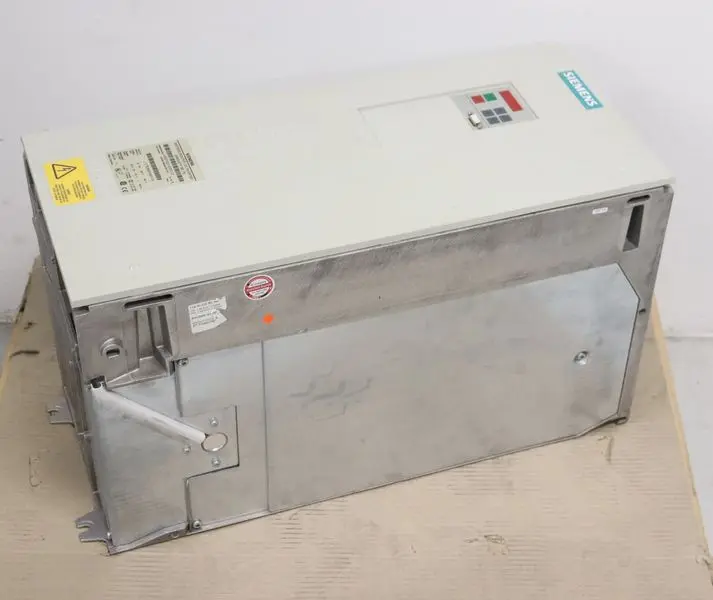 Produktfoto 1 von Siemens Simovert MC P2 6SE7027-2TD71-Z + CUPM Card + ADB Card E-St. A TESTED