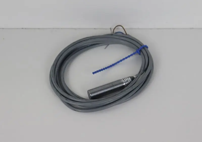 Produktfoto 1 von Rechner IAS-10-A12-S Näherungsschalter Signalgeber Proximity Switch UNUSED