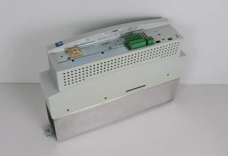 Produktfoto 1 von Lenze Frequenzumrichter EVF8241-E ID-No. 00400048 TESTED & TOP ZUSTAND