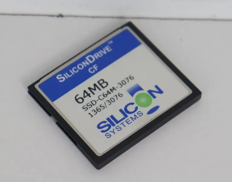 Produktfoto 1 von SILICONDRIVE SSD-C64M-3076 1365/3076 64MB Memory Card TOP ZUSTAND