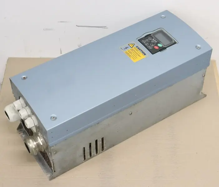 Vacon NXS01055A5H0SSSA1A3000000 Freqenzumrichter + Keypad TESTED