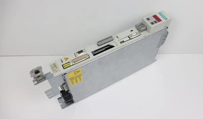 Produktfoto 1 von Siemens Masterdrives MC 6SE7012-0TP50-Z +G91 +C43 +K80 FW:1.6 TESTED TOP ZUSTAND