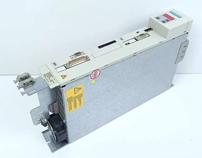 Produktfoto 1 von Siemens Masterdrives MC 6SE7014-0TP50-Z Z= G91 + C23 E-St G TESTED & TOP ZUSTAND