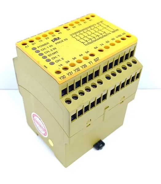 Produktfoto 1 von Pilz PNOZ X9 200-230VAC 24VDC 7n/o 2n/c 2so ID No 774606 TESTED & TOP ZUSTAND