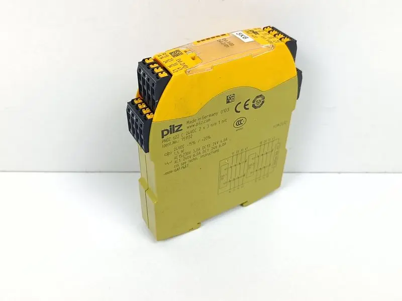 Produktfoto 1 von PILZ PNOZ s22 C 24VDC 2 x 3 n/o 1 n/c ID. Nr.: 751132 TOP ZUSTAND