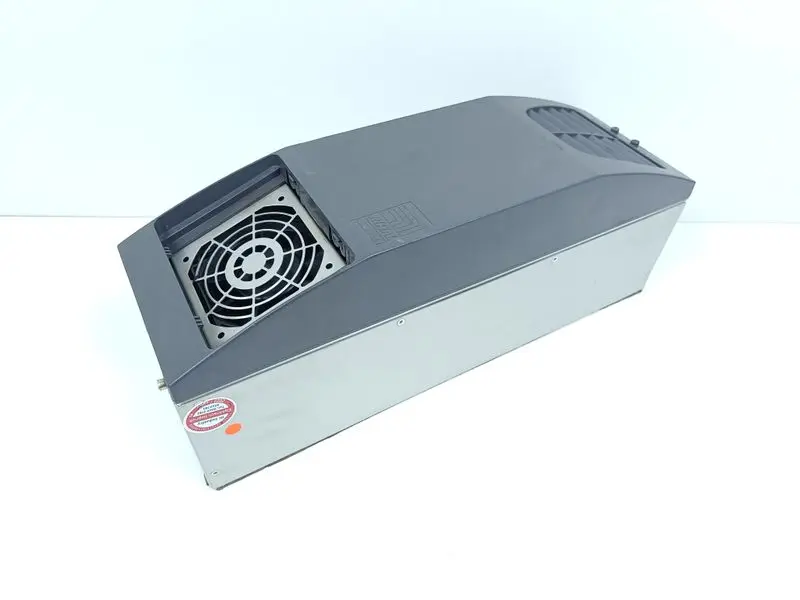 Produktfoto 1 von Rittal Thermoelektrisches Kühlgerät SK 3201200 - Lüfter Klappe Fehlt TESTED