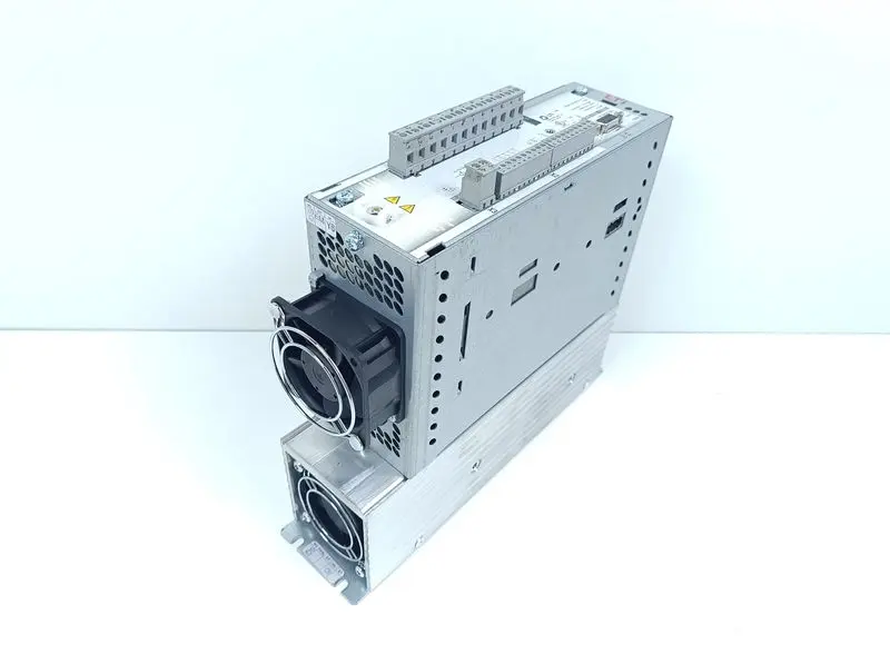 Produktfoto 1 von LTI Lust Servo Drive CDB34.006 W3.0 PC1 H39 400V 2,2kw TESTED & NEUWERTIG