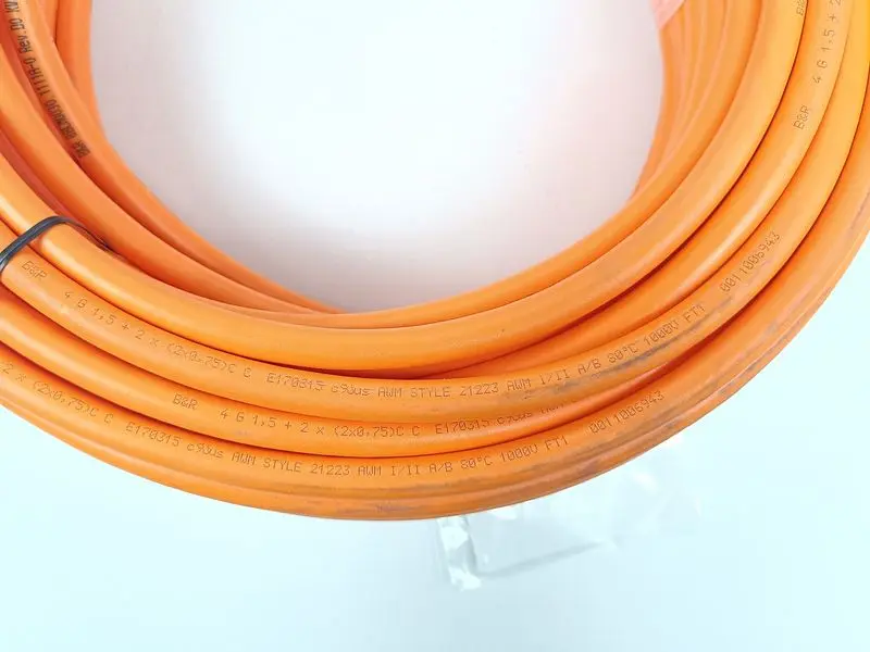 Produktfoto 1 von B&R ACOPOS 8BCM0030.1111A-0 multi motor cable length 30m UNUSED