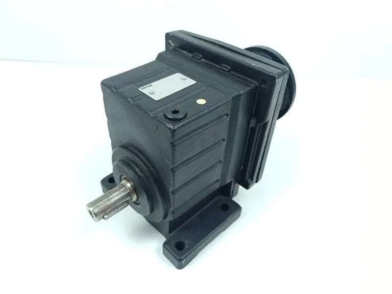Produktfoto 1 von Lenze GST05-1N VBR 3C 002 A Servomotor I=5,667 TOP ZUSTAND
