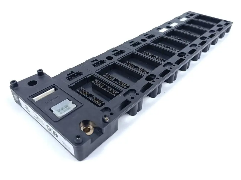 Produktfoto 1 von Lumberg Backplane 8-fach 0941 UNC 030 TOP ZUSTAND